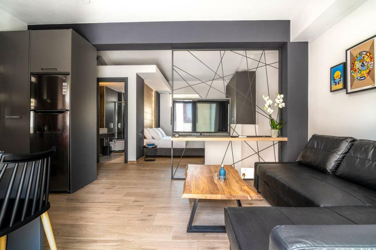 Mos Luxury City Suites - The Loft Chrissi Akti Chania Exterior foto