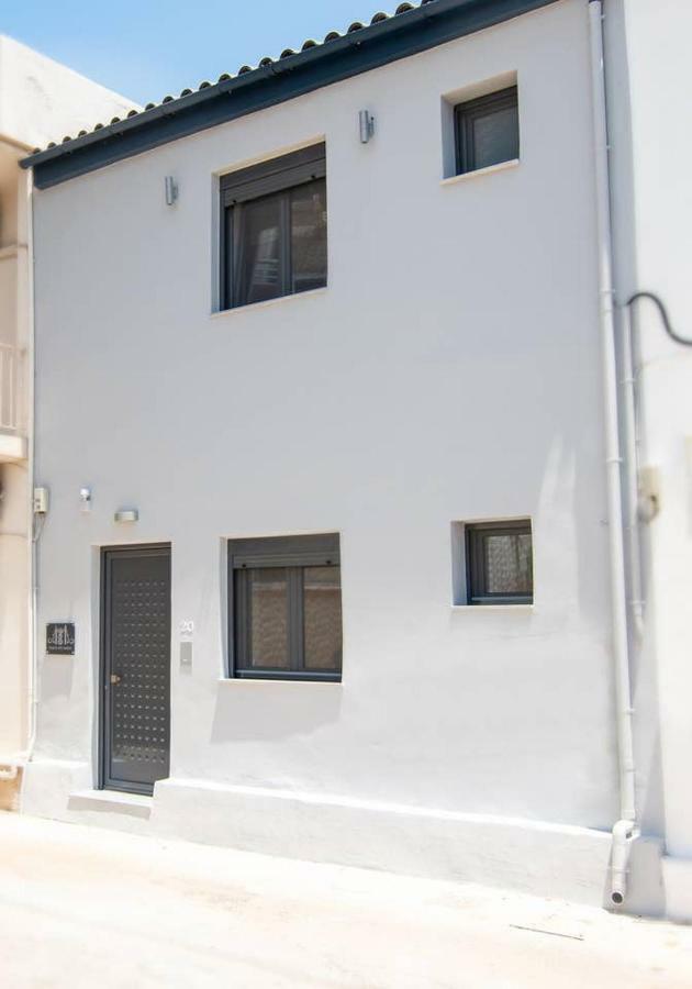 Mos Luxury City Suites - The Loft Chrissi Akti Chania Exterior foto
